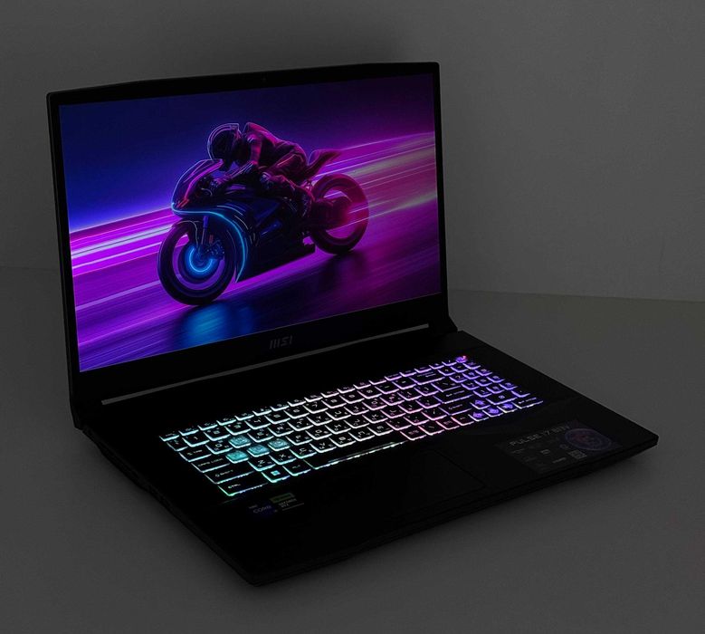 Msi Pluse 17 — i9 - 13900H / RTX 4070 8GB / DDR5 16GB /