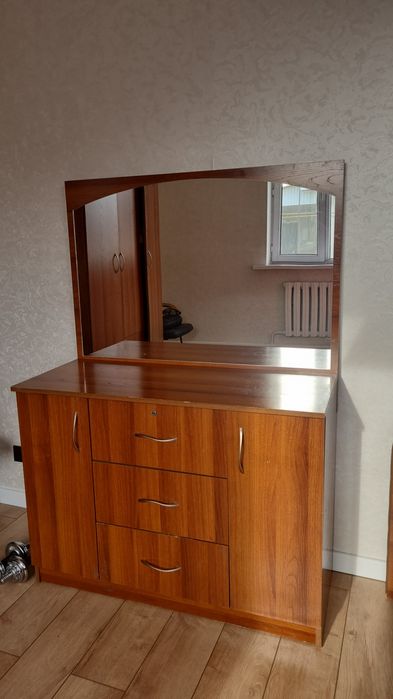 Спальный гарнитур