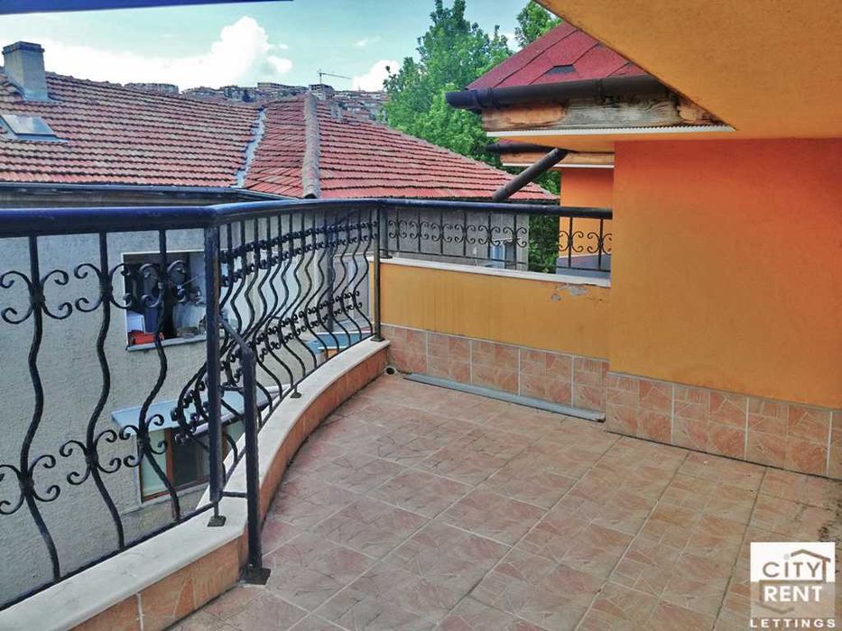 Дава се под наем Тристаен апартамент в Велико Търново, Център - 79 кв.м за 359.04 € - Снимка #12