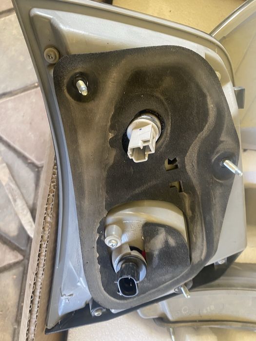 Продам комплект задних фар лексус rx 350