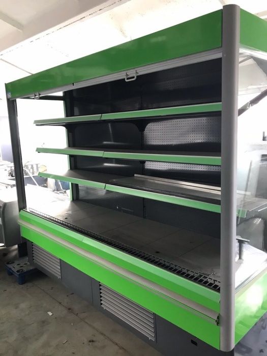 Крайстенна плюсова витрина