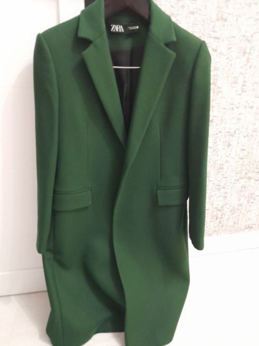 Продам пальто zara срочно