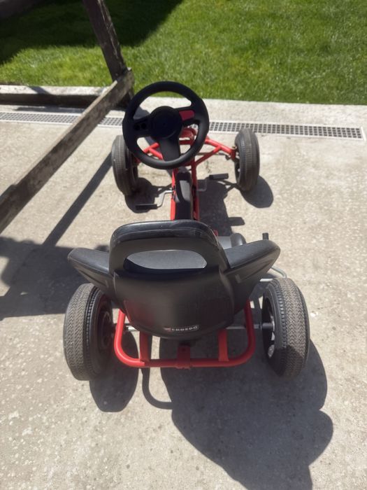 Kart cu pedale utilizat
