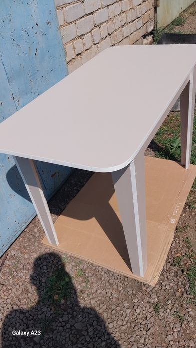 НОВЫЙ стол кухонный
