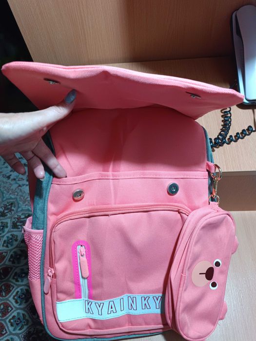 Продам рюкзак для девочек