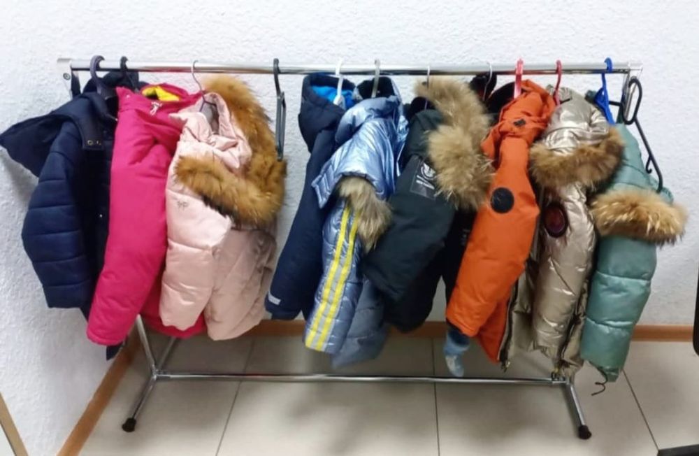 Вешала школьный хороший