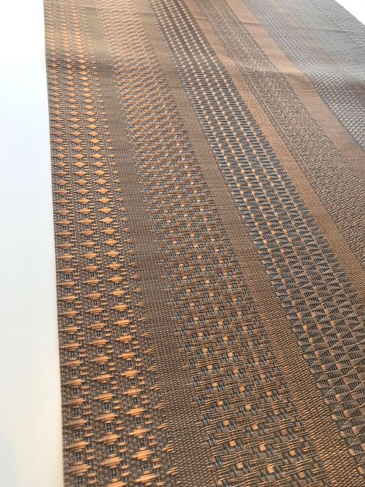 Traversa pentru masa