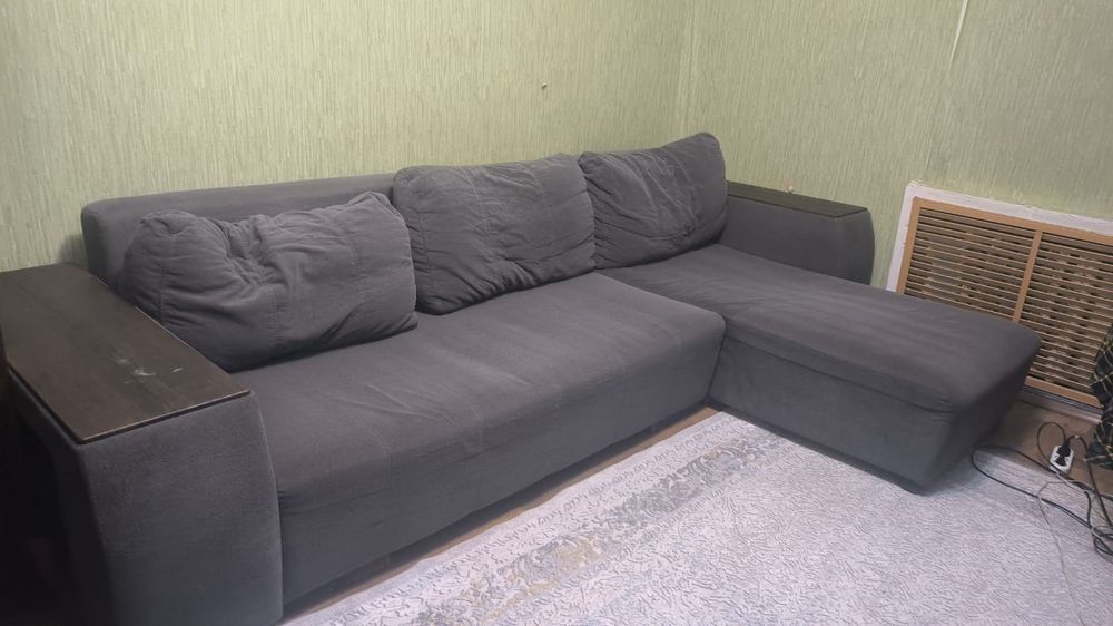 Продаётся угловой диван в хорошем состоянии