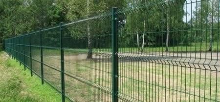 Construim garduri și porți la cerința clientului