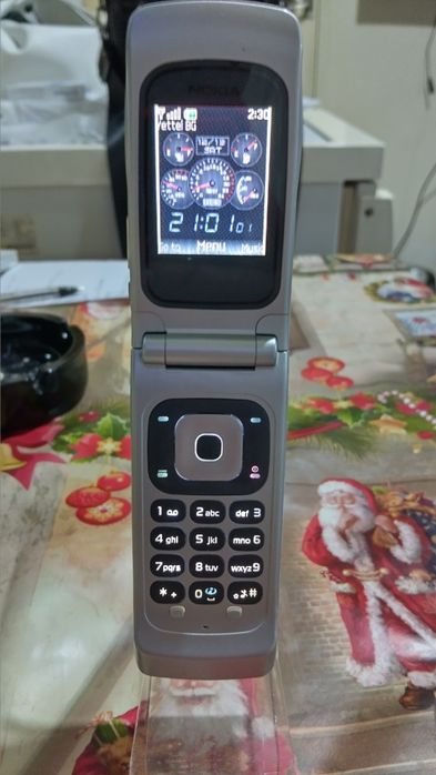 Нокия 3555с отлично запазена работи с всички.