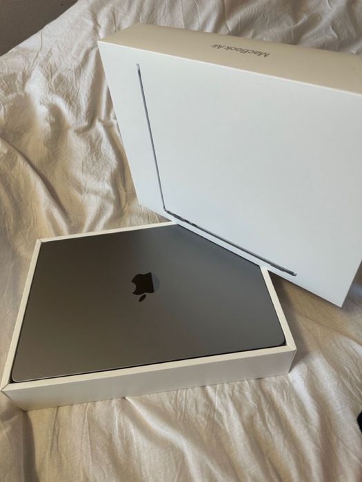 Macbook Air M2 16GB 256GB