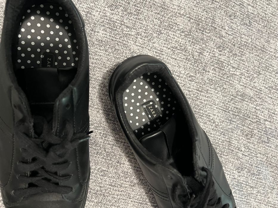 Adidași negrii Zara noi,mărimea 40