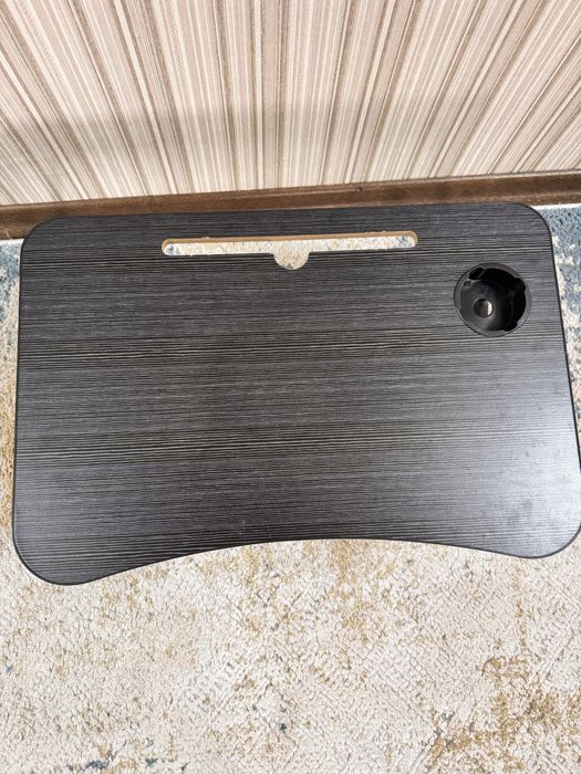 Прикроватный столик