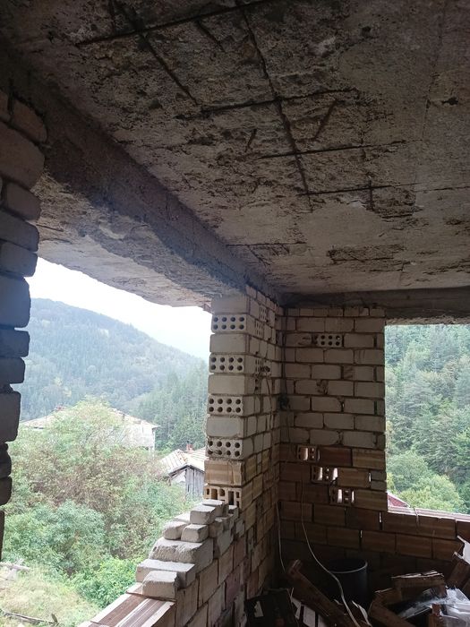 Продава къща в с.Ряка с парцел 1730 кв.м,на 5 км.от гр.Смолян