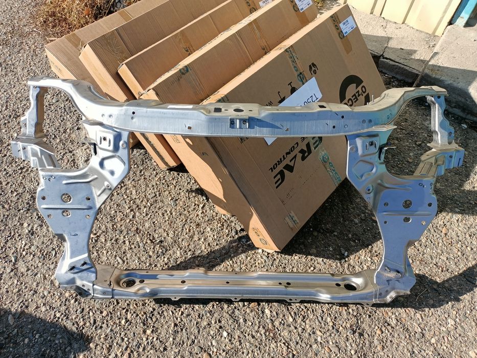 Телевизор, рамка радиатора Шевролет Нексия,Равон R3.