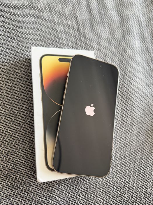 iPhone 14 Pro, 256 GB, цвят Gold.