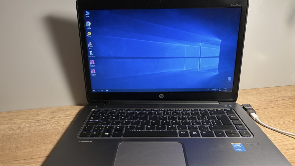 Hp folio 1040 g2 8g ram 128gb storage m.2