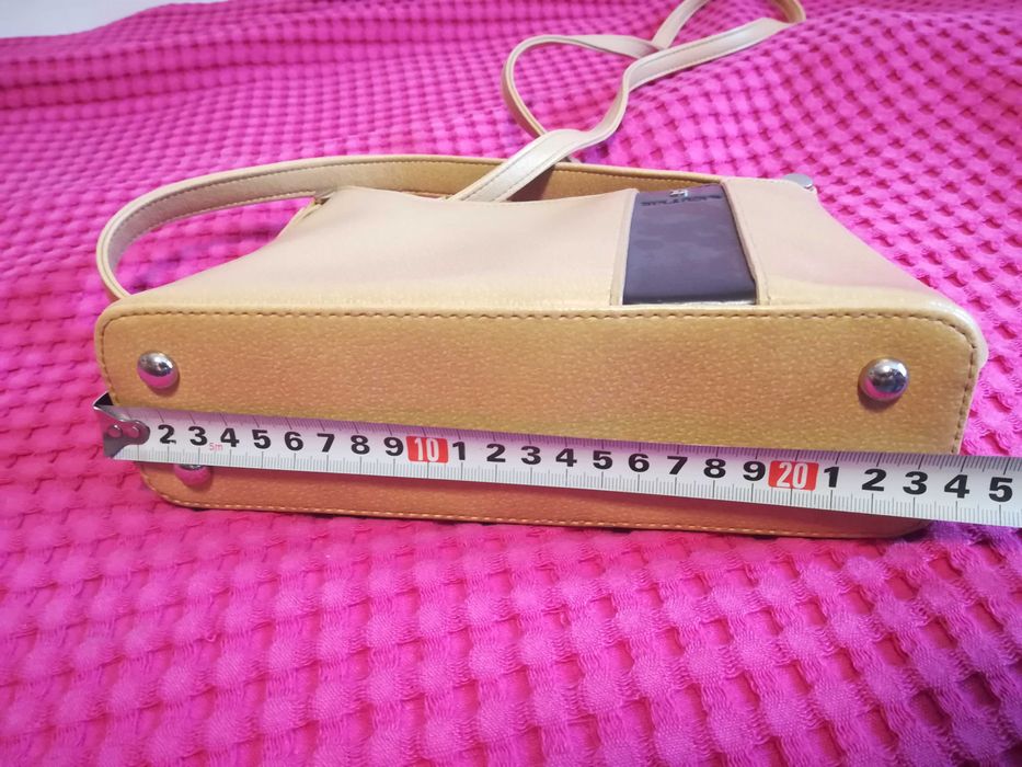 Дамска чанта, употребявана