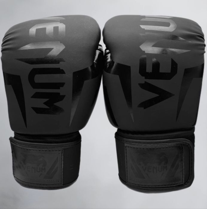 ПРОДАМ Боксерские перчатки VENUM