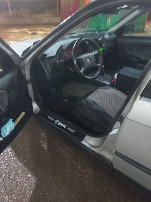 Продам машину BMW