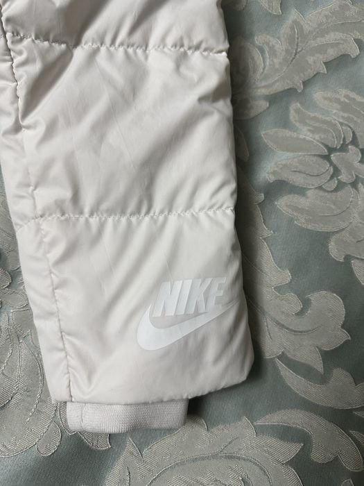 Продам пуховик фирмы Nike