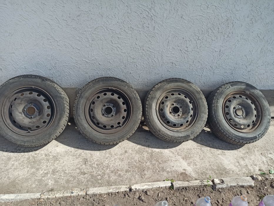 175/65/14 зимни гуми с джанти Citroen C3