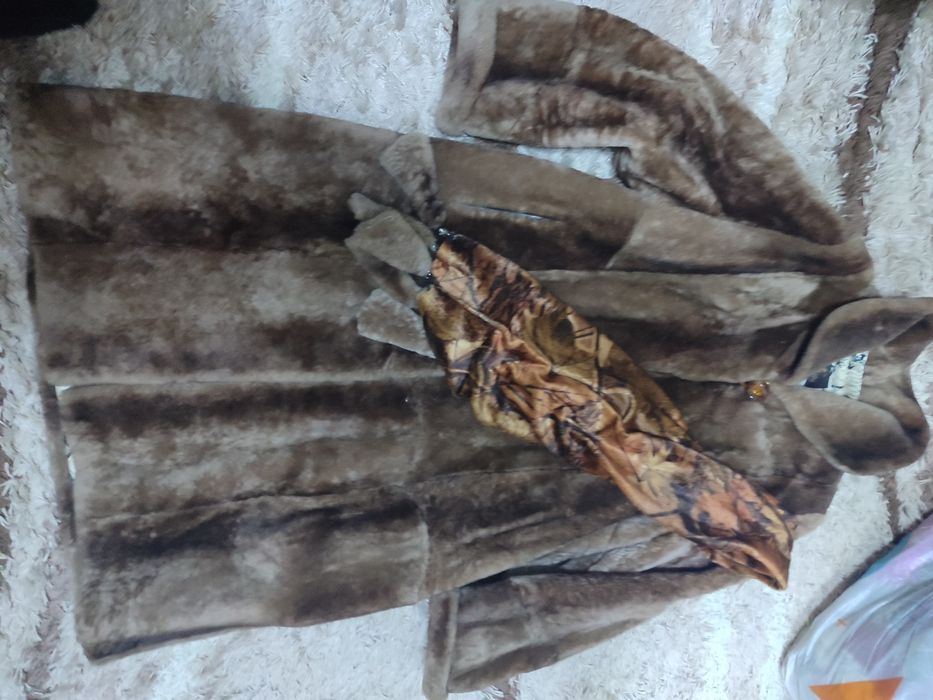 Продаю мутоновую шубу