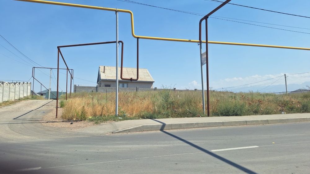 6 соток угловой жер сатылады