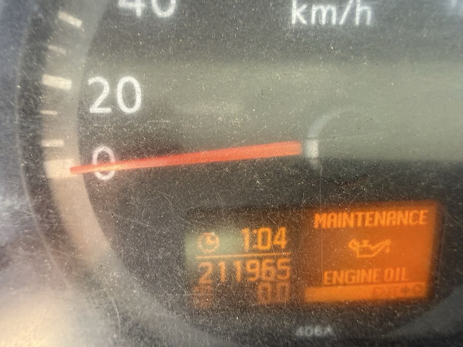 Nissan cabstar 6 locuri