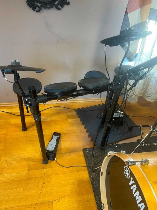 Electronic Drum Set Yamaha DTX402K