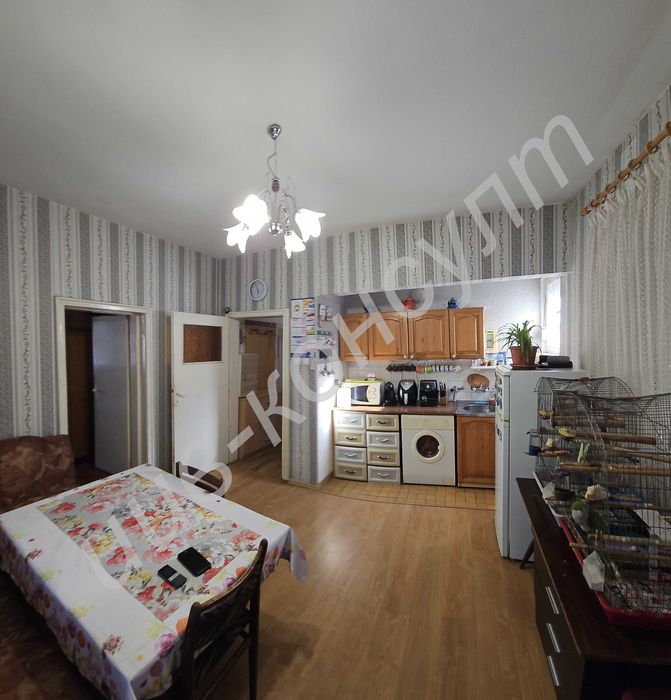 Продава се Тристаен апартамент в Велико Търново, Център - 120 кв.м за 1000 €/кв.м - Снимка #1