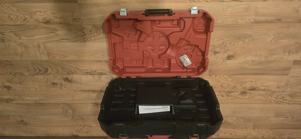 Vând valiza marca Parkside noua