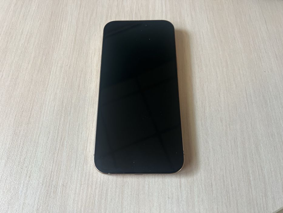 Продавам Apple iPhone 16 Pro Max 256GB