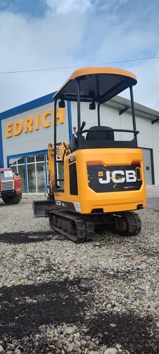 Miniexcavator marca Jcb, model 16C1