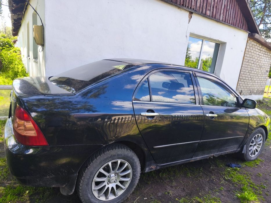 Продам седан тойота легковая