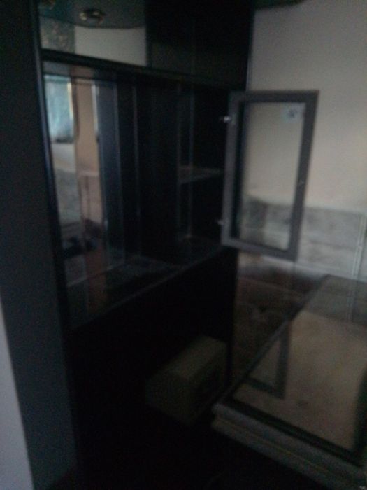 Продавам масивен луксозен барплот