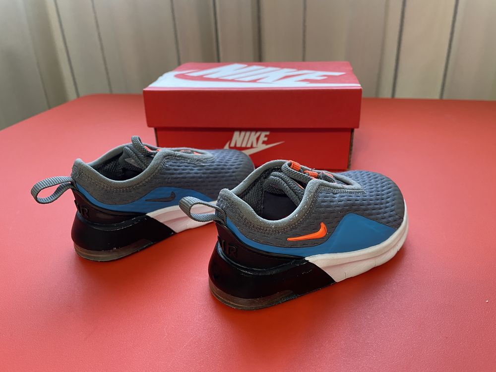 Air max store motion 2 kids