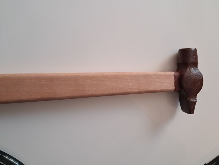 Молоток  500 гр .