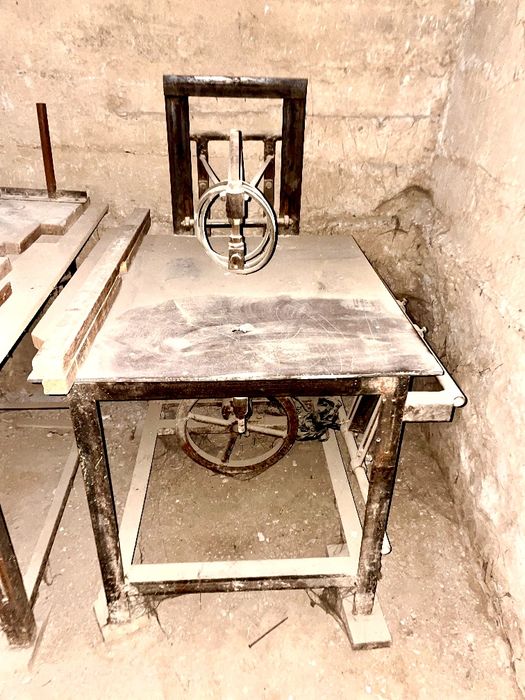 STANOK (Lobzik Vertikal Universal)