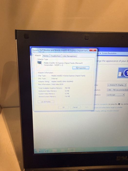 Vând leptop Dell Vostro V13