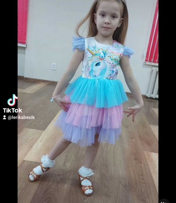 Продам нарядное платье