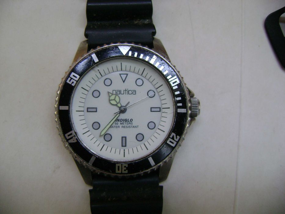 Продавам 5 броя кварцови часовника Nautica,Swatch,Foce,Timex,Q&Q