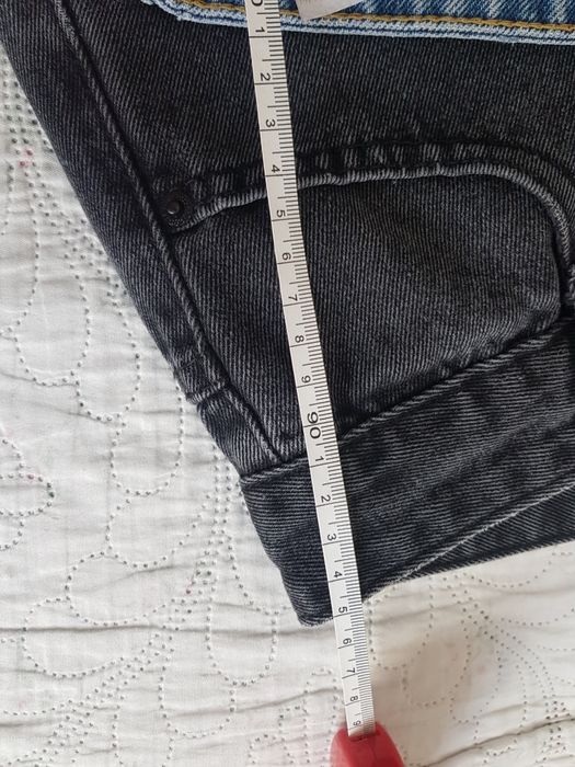 Женские джинсовые штаны.