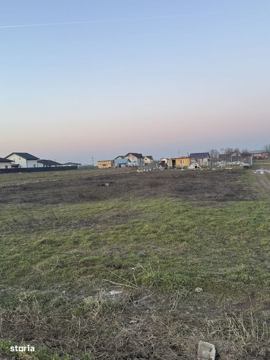 Teren intravilan de vanzare