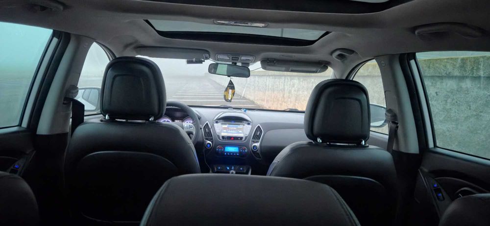 Vând Hyundai ix35