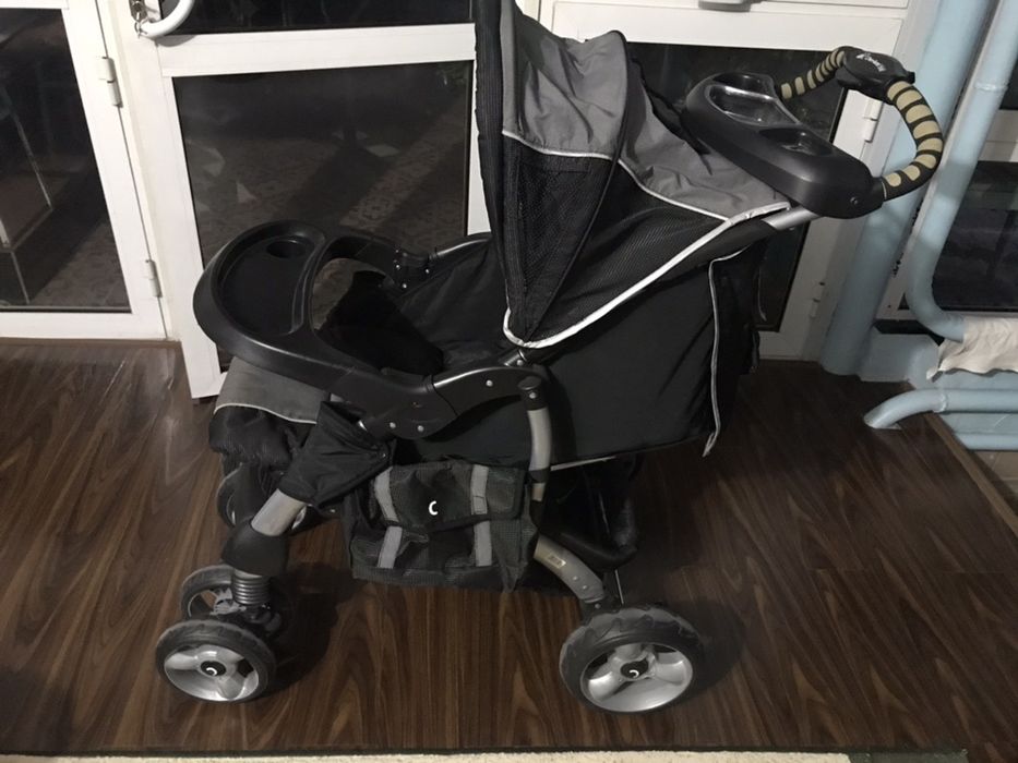 Детская коляска почти новая