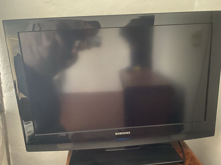 Продам телевизор самсунг