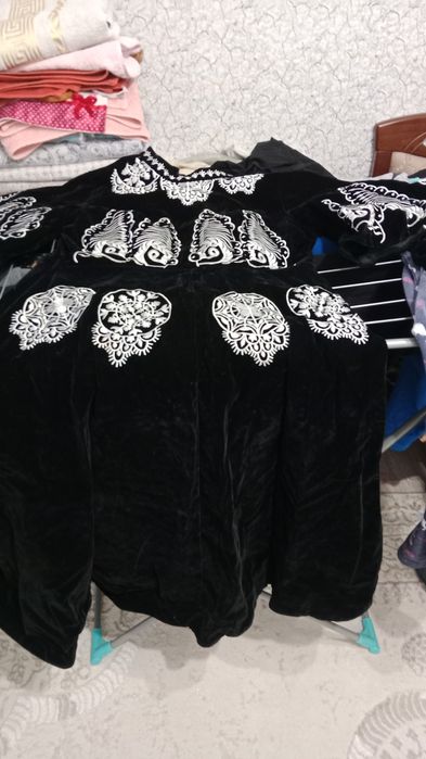 Платье продам продам