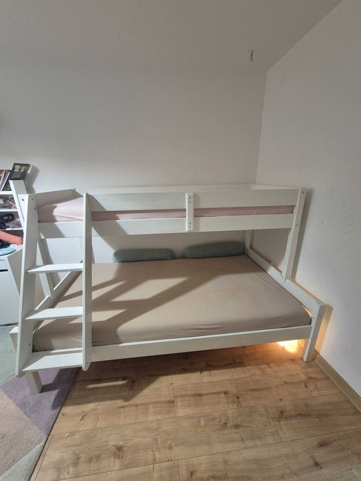 Двуетажно детско легло