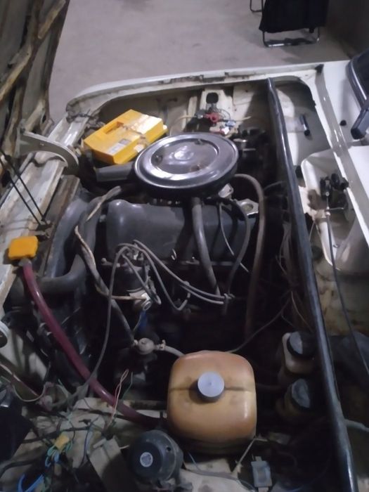 2106 yil 1991 moshina sotilade